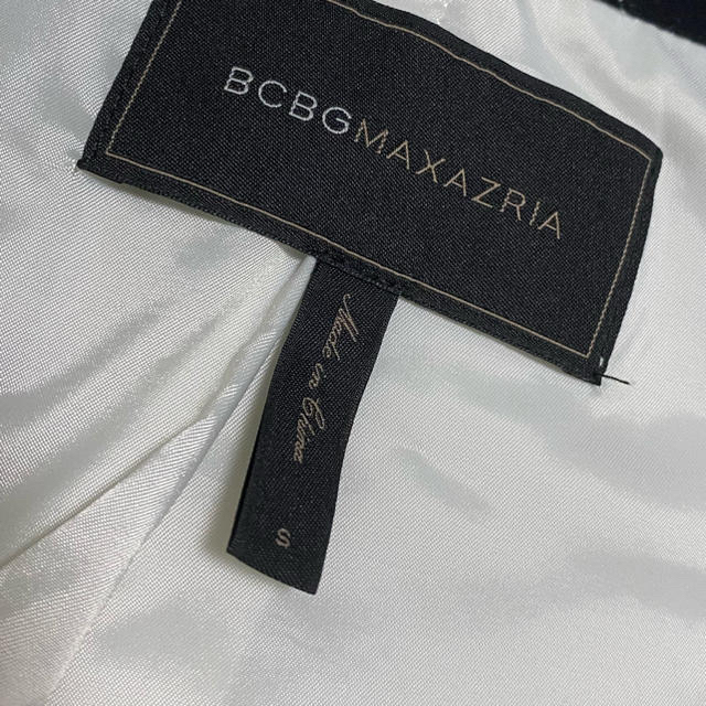 BCBGMAXAZRIA(ビーシービージーマックスアズリア)のbcbgmaxazria ジャケット　モノトーン レディースのジャケット/アウター(テーラードジャケット)の商品写真