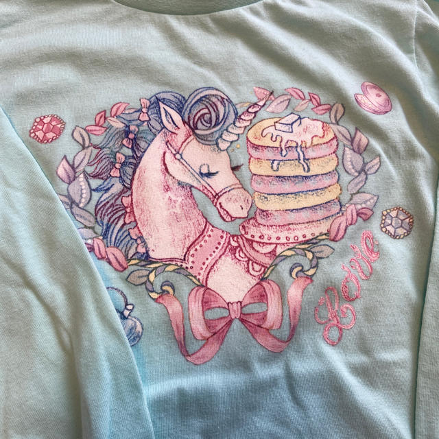 しまむら(シマムラ)の新品　しまむら　エコネコ　ユニコーンTシャツ　130 キッズ/ベビー/マタニティのキッズ服女の子用(90cm~)(Tシャツ/カットソー)の商品写真