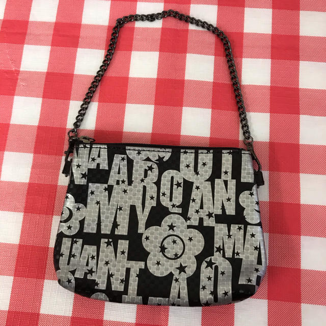 MARY QUANT(マリークワント)の★MARY QUANT★マリークワント★チェーン付きポーチ★黒柄★ レディースのファッション小物(ポーチ)の商品写真