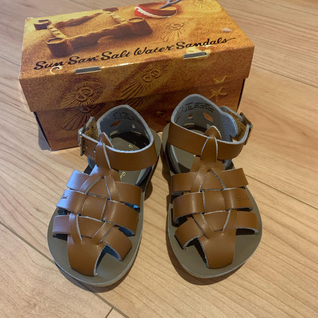 Caramel baby&child (キャラメルベビー&チャイルド)のSALTWATER sandal  shark tan ch5 13.3センチ　 キッズ/ベビー/マタニティのベビー靴/シューズ(~14cm)(サンダル)の商品写真