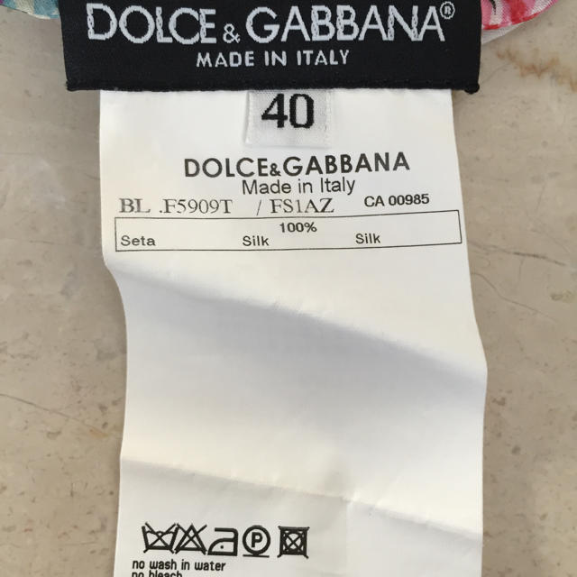 DOLCE&GABBANA(ドルチェアンドガッバーナ)のLove in Canada様専用 レディースのトップス(シャツ/ブラウス(長袖/七分))の商品写真