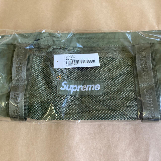 Supreme(シュプリーム)の新品!送料込! supreme Mini Duffle Bag Olive メンズのバッグ(ドラムバッグ)の商品写真