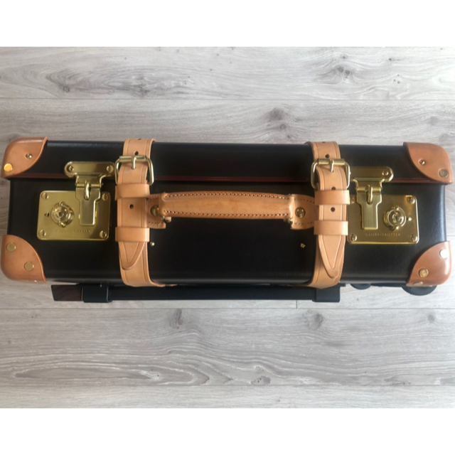 GLOBE-TROTTER(グローブトロッター)のGLOBE TROTTER サファリ 20インチ 美品 メンズのバッグ(トラベルバッグ/スーツケース)の商品写真