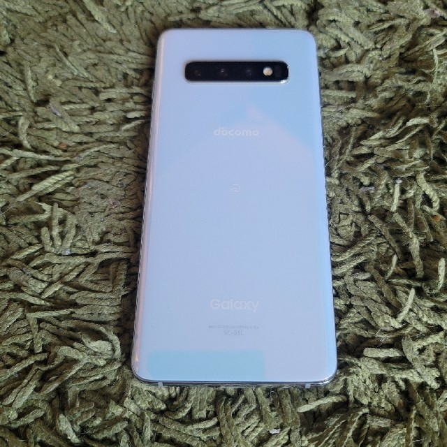 galaxxxy(ギャラクシー)のGalaxy S10 Prism White 128GB 中古美品 スマホ/家電/カメラのスマートフォン/携帯電話(スマートフォン本体)の商品写真