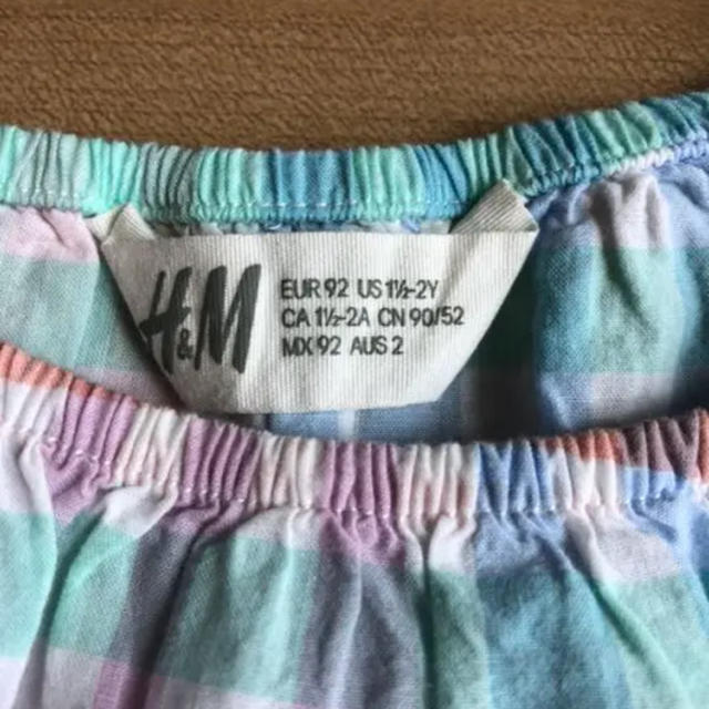 H&M(エイチアンドエム)のチュニック キッズ/ベビー/マタニティのキッズ服女の子用(90cm~)(Tシャツ/カットソー)の商品写真