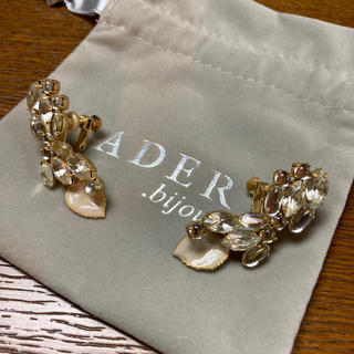 ADER .bijoux のリヤリングADE