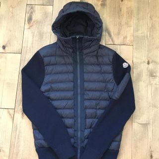 モンクレール(MONCLER)のぱげる8752様専用　モンクレールニットカーディガン　国内正規品(ニット/セーター)