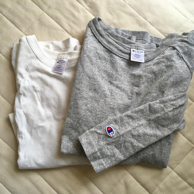 Champion(チャンピオン)のくるみさま専用　championチャンピオン2枚セット レディースのトップス(Tシャツ(長袖/七分))の商品写真