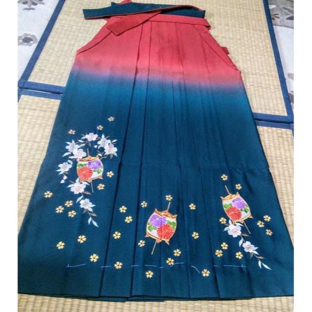 高級刺繍袴　LL　深緑＆朱色ぼかし　112-201 レディースの水着/浴衣(その他)の商品写真