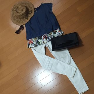 バビロン(BABYLONE)のバビロン♡デニム＆花柄トップス(カットソー(半袖/袖なし))