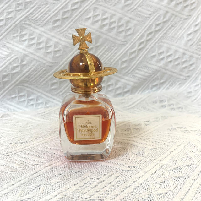 Vivienne Westwood(ヴィヴィアンウエストウッド)のブドワール　30ml コスメ/美容の香水(ユニセックス)の商品写真