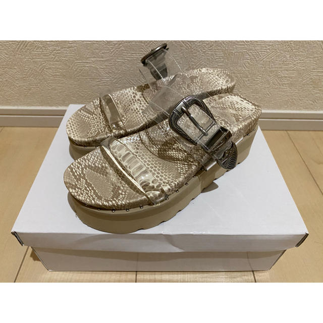 ALEXIA STAM(アリシアスタン)のALEXIASTAM アリシアスタン クリアベルトサンダル レディースの靴/シューズ(サンダル)の商品写真