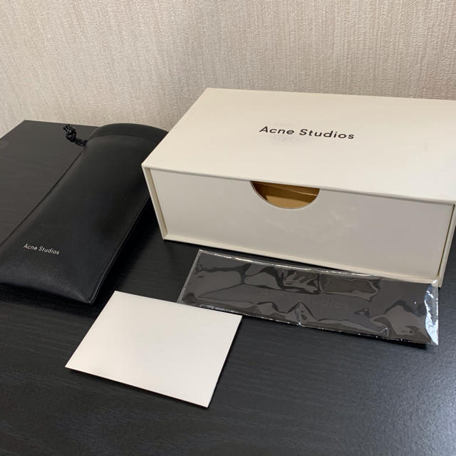 ACNE - Acne Studios acne アクネ マスタング サングラス 登坂 ACNE - Acne Studios acne アクネ マスタング サングラス 登坂