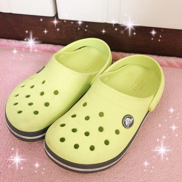 crocs(クロックス)の☆クロックス キッズ☆クロックバンド キッズ☆シトラス×グレー☆18.5cm キッズ/ベビー/マタニティのキッズ靴/シューズ(15cm~)(サンダル)の商品写真