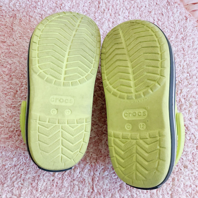 crocs(クロックス)の☆クロックス キッズ☆クロックバンド キッズ☆シトラス×グレー☆18.5cm キッズ/ベビー/マタニティのキッズ靴/シューズ(15cm~)(サンダル)の商品写真