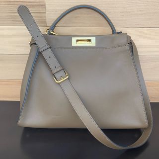 フェンディ(FENDI)の転居に伴い大幅値下げします　FENDI♡新品未使用♡定番ブラウン♡ピーカブー(ハンドバッグ)