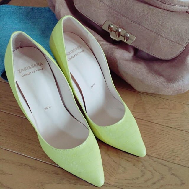 レモンイエロー💗美カラー💗春パンプス レディースの靴/シューズ(ハイヒール/パンプス)の商品写真