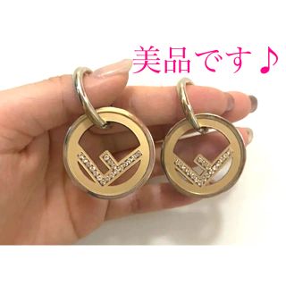 【美品】Fピアス　ノベルティ(ピアス)