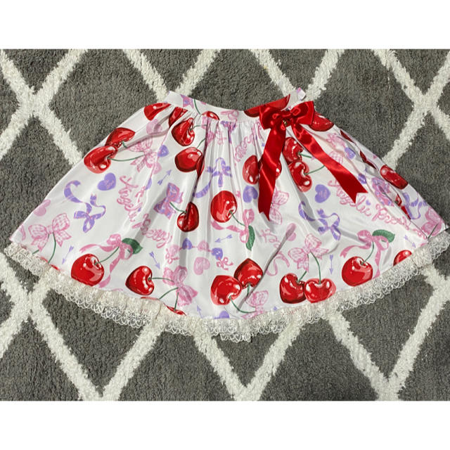 Angelic Pretty(アンジェリックプリティー)のWrapping Cherryスカート　クリップ レディースのスカート(ミニスカート)の商品写真