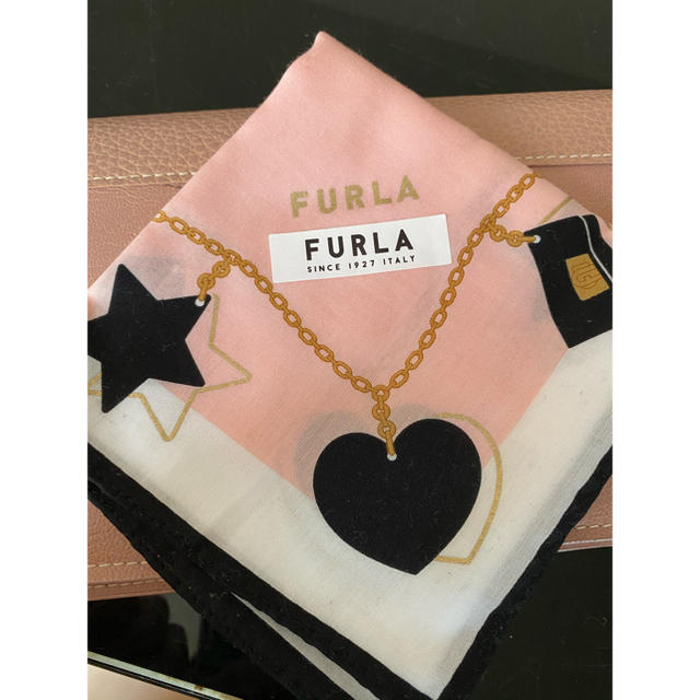 Furla(フルラ)のFURUA♡ハンカチ レディースのファッション小物(ハンカチ)の商品写真