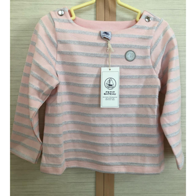 PETIT BATEAU(プチバトー)のプチバトー　新品タグ付きマリニエールプルオーバー　6ans/116cm キッズ/ベビー/マタニティのキッズ服女の子用(90cm~)(Tシャツ/カットソー)の商品写真