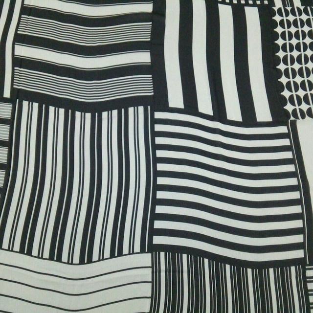 ETRO(エトロ) スカーフ美品  白×黒
