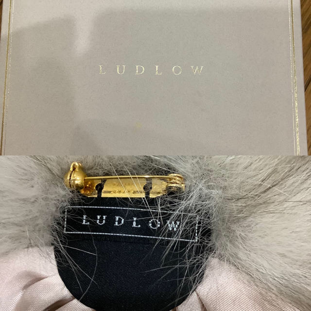 LUDLOW(ラドロー)のお箱無し　ラドロー　ファーブローチ　ベージュフォックスファー　ludlow レディースのアクセサリー(ブローチ/コサージュ)の商品写真