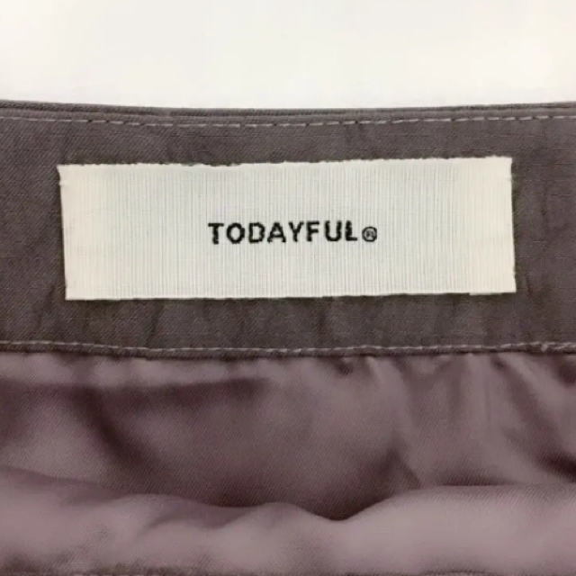 TODAYFUL(トゥデイフル)の【なか様専用】todayful  フロントボタンサテンスカート　パープル  M レディースのスカート(ロングスカート)の商品写真