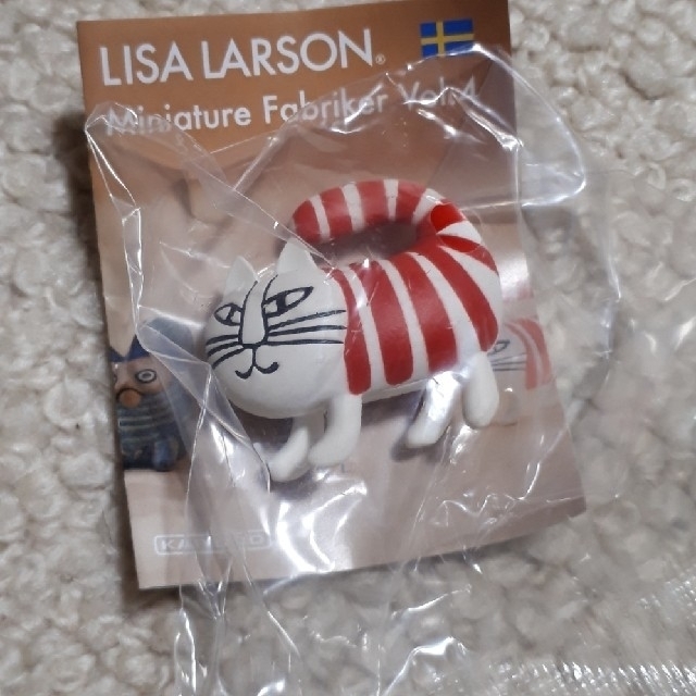 Lisa Larson(リサラーソン)のリサラーソン　ミニチュアファブリカ　vol.4　ベビーマイキー　レッド エンタメ/ホビーのおもちゃ/ぬいぐるみ(キャラクターグッズ)の商品写真