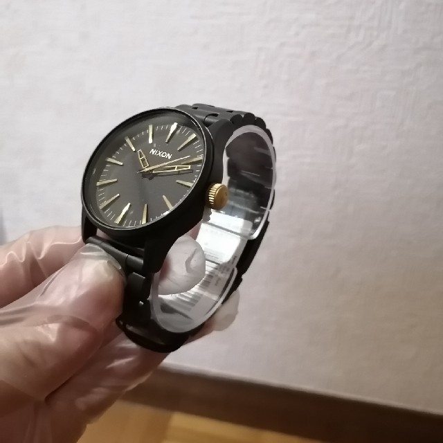 NIXON(ニクソン)の【動作確認済】NIXON 腕時計 セントリー38SS マットブラックゴールド メンズの時計(腕時計(アナログ))の商品写真