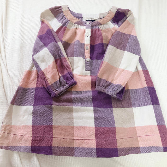 babyGAP(ベビーギャップ)のataZZZ様専用♡ベビーGAP チェック柄チュニック　長袖90 キッズ/ベビー/マタニティのキッズ服女の子用(90cm~)(Tシャツ/カットソー)の商品写真