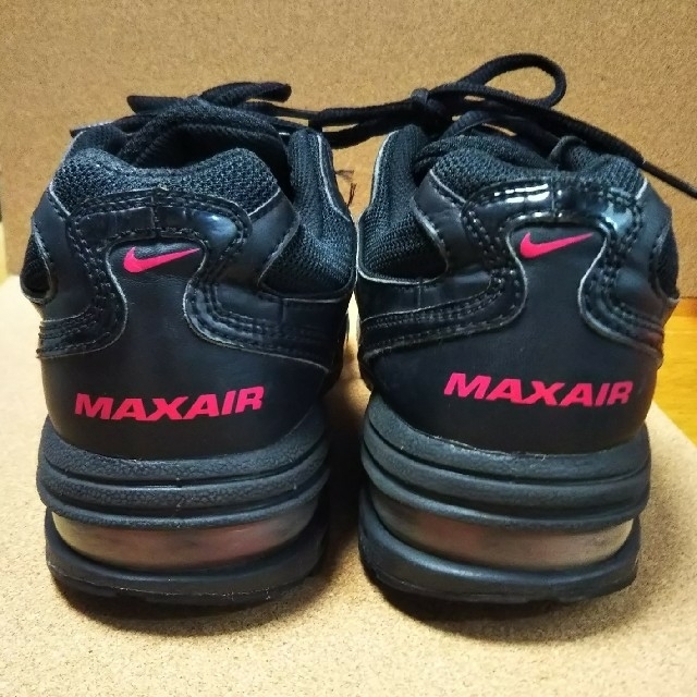 NIKE(ナイキ)のナイキ MAXAIR  レディース24cm レディースの靴/シューズ(スニーカー)の商品写真