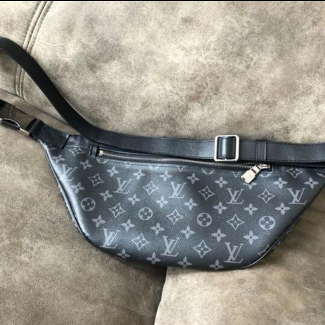 LOUIS VUITTON(ルイヴィトン)のルイヴィトン　エクリプスバムバック ボディーバック メンズのバッグ(ボディーバッグ)の商品写真