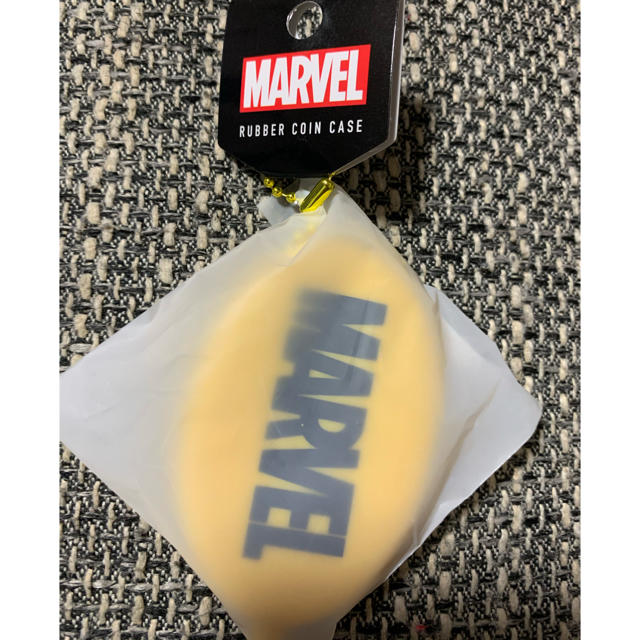 MARVEL(マーベル)の即決★新品未使用★マーベル★ラバーコインケース★イエロー★黄色 メンズのファッション小物(コインケース/小銭入れ)の商品写真