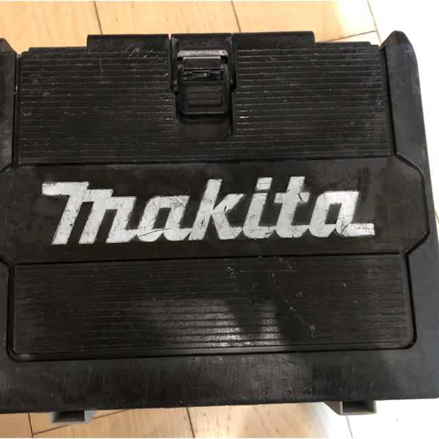 Makita(マキタ)のマキタ　インパクトドライバー　18v   ただ今セール中！ 自動車/バイクのバイク(工具)の商品写真