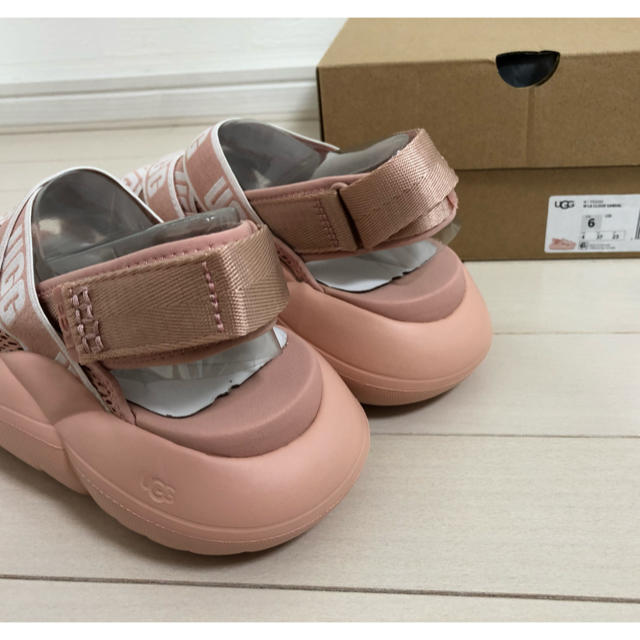 UGG(アグ)の【ミミー様専用】23.0 UGG サンダル LA CLOUD ピンク レディースの靴/シューズ(サンダル)の商品写真