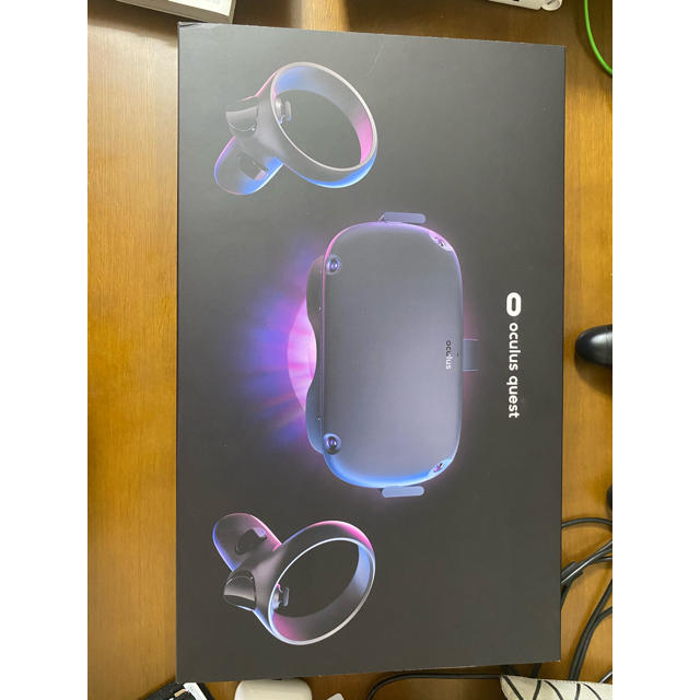 オキュラスクエスト 64GB Oculus Quest エンタメ/ホビーのゲームソフト/ゲーム機本体(家庭用ゲーム機本体)の商品写真