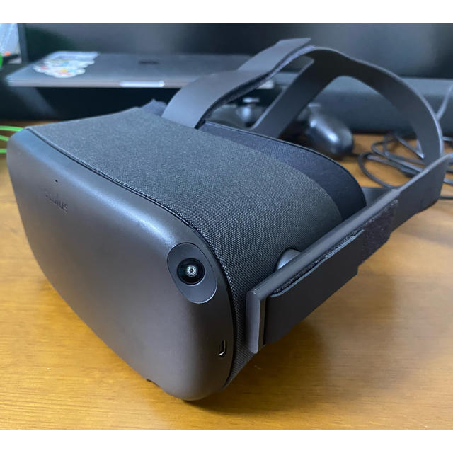 オキュラスクエスト 64GB Oculus Quest エンタメ/ホビーのゲームソフト/ゲーム機本体(家庭用ゲーム機本体)の商品写真