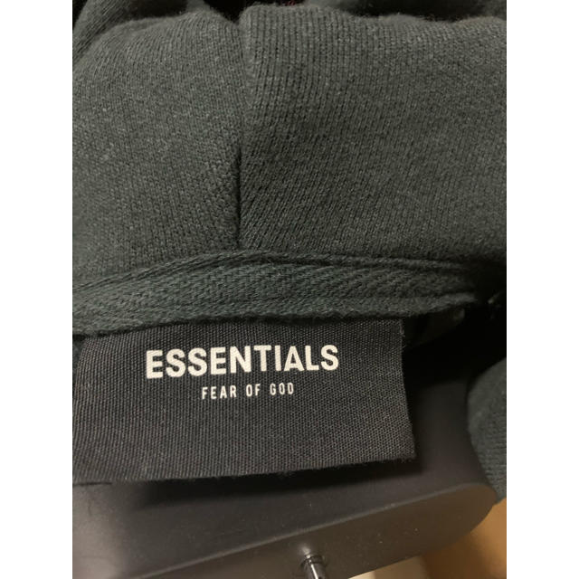 FEAR OF GOD(フィアオブゴッド)のfog essentials パーカー メンズのトップス(パーカー)の商品写真