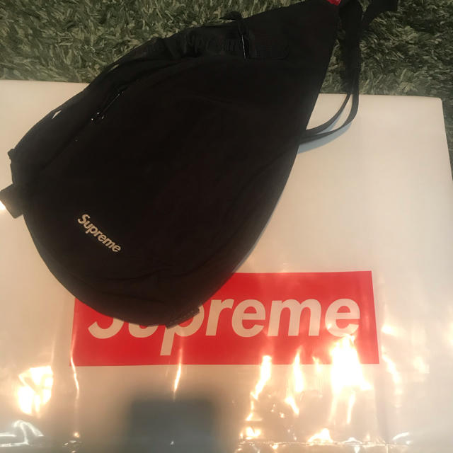 Supreme Sling bag 黒