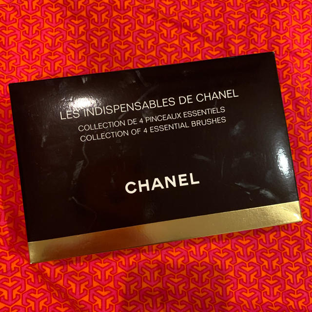 CHANEL(シャネル)のシャネル　ブラシセット　新品未使用 コスメ/美容のキット/セット(コフレ/メイクアップセット)の商品写真