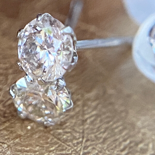 合計0.30ct 綺麗なダイヤモンドスタッドピアス　一粒ピアス レディースのアクセサリー(ピアス)の商品写真