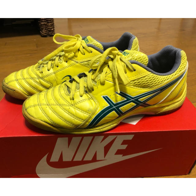 asics(アシックス)のasics CALCETTO FS2 室内用フットサルシューズ スポーツ/アウトドアのサッカー/フットサル(シューズ)の商品写真