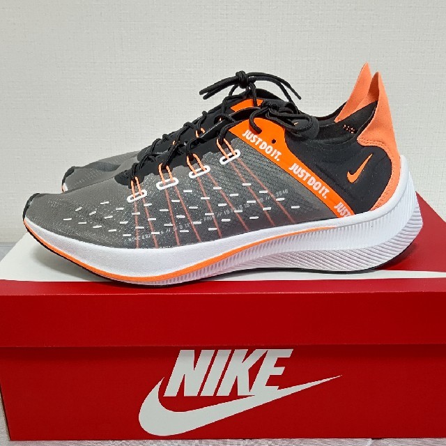 NIKE(ナイキ)の【新品未使用】NIKE EXP-X14 SE 黒×オレンジ29cm  メンズの靴/シューズ(スニーカー)の商品写真