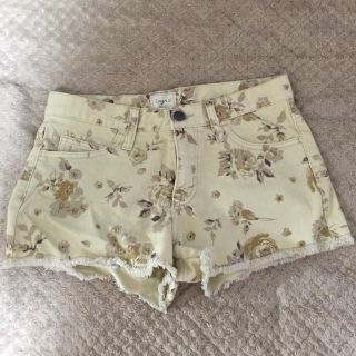 アングリッド(Ungrid)のUngridの花柄ショートパンツ(ショートパンツ)