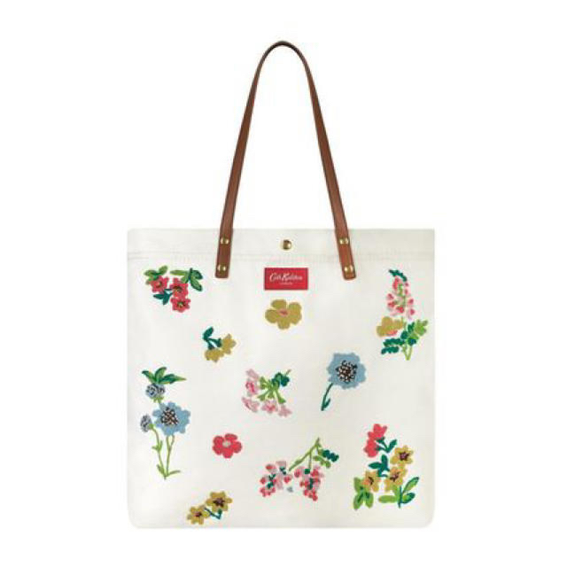 Cath Kidston(キャスキッドソン)の新品　キャスキッドソン　花柄　刺繍　トートバッグ　パーフェクトショッパー レディースのバッグ(トートバッグ)の商品写真
