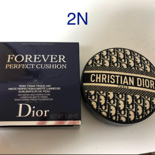 DIOR ロゴマニア　限定デザインファンデーション　値下中！