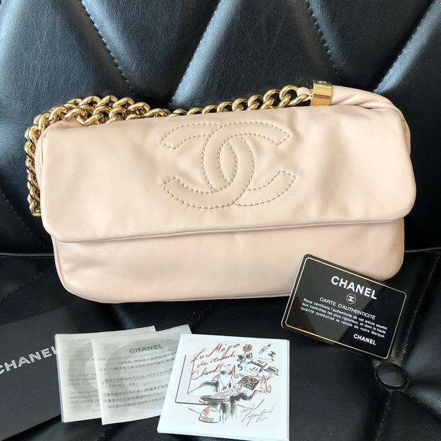 CHANEL チェーンバッグ