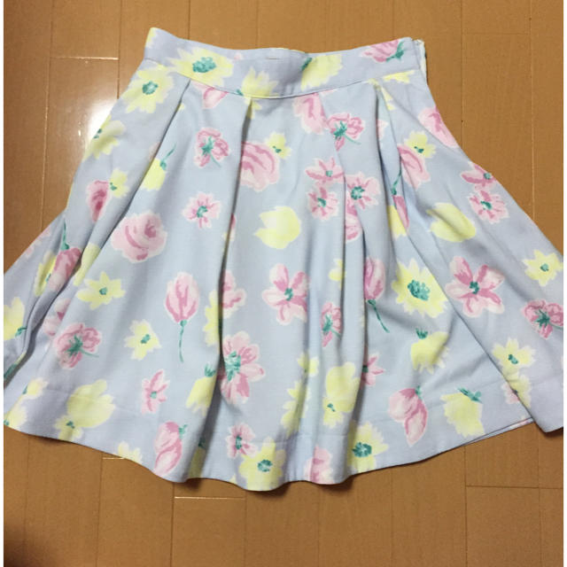 titty&co(ティティアンドコー)の花柄スカート レディースのスカート(ミニスカート)の商品写真