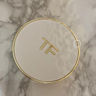 トムフォード(TOM FORD)のソレイユグロウトーンアップファンデーション　ローズグロウトーンアップSPF40(ファンデーション)